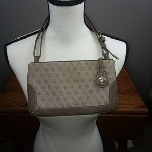 [Dooney & Bourke] bag
